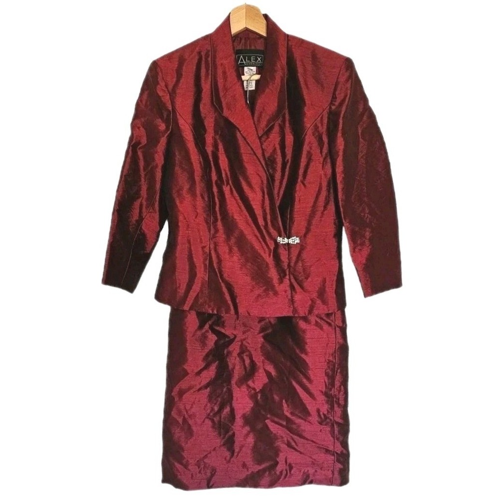 Alex Evenings Silk Blouse Skirt Split size 10 top 6 bottom Red‎